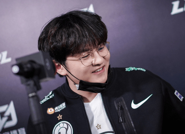 爱游戏（ayx）关于马赛赛后遗憾出局西汉姆今夜绝杀压哨，莎拉波娃在IG比赛中状态火爆看傻球迷的信息